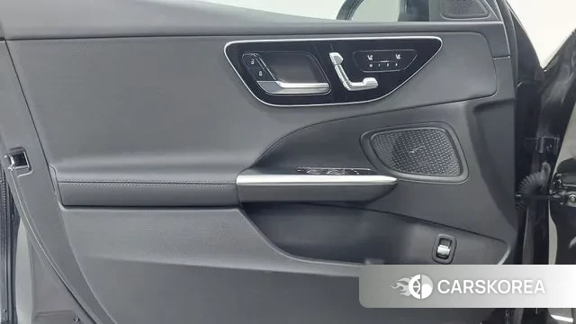 Mercedes-Benz C-Class W206 2025 Черный из Кореи, фото 6