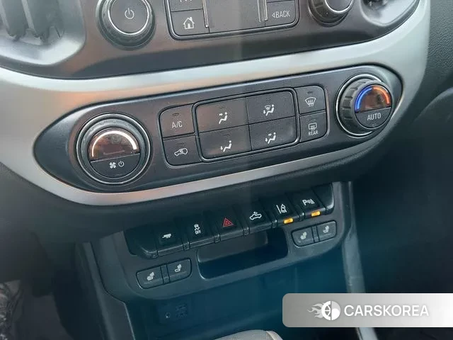 Chevrolet (GM Daewoo) Real New Colorado 2020 Черный из Кореи, фото 6