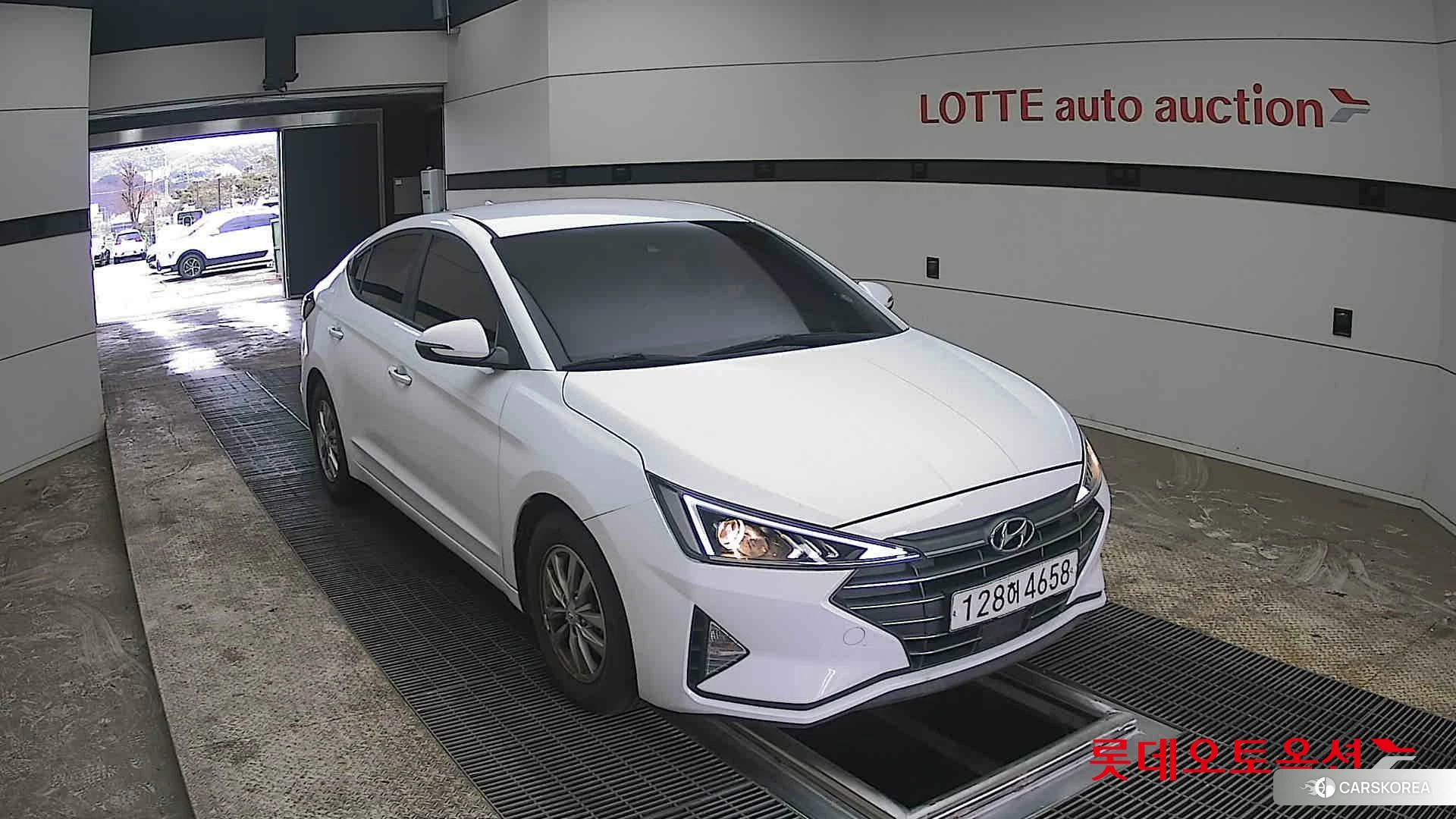 Hyundai Avante 2020 Polar White из Кореи, фото 6