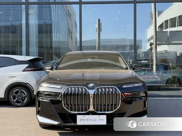 BMW 7 series 2024 Черный из Китая, фото 6