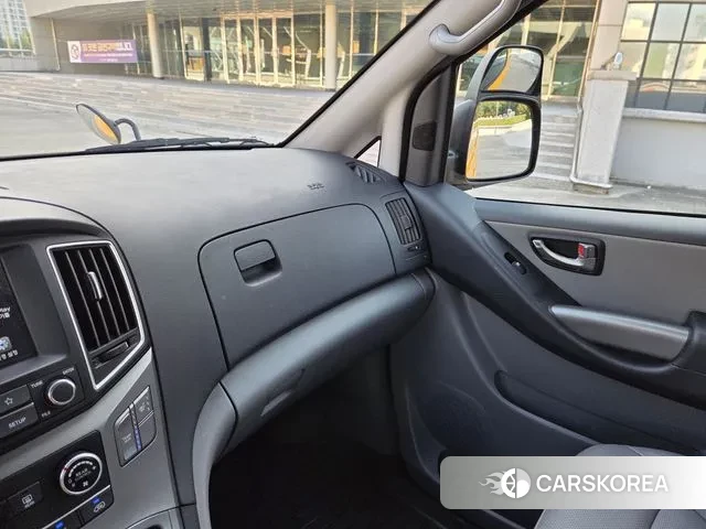 Hyundai The New Grand Starex 2021 Желтый из Кореи, фото 6