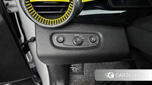 Chevrolet (GM Daewoo) Trax Crossover 2024 Белый из Кореи, фото 6