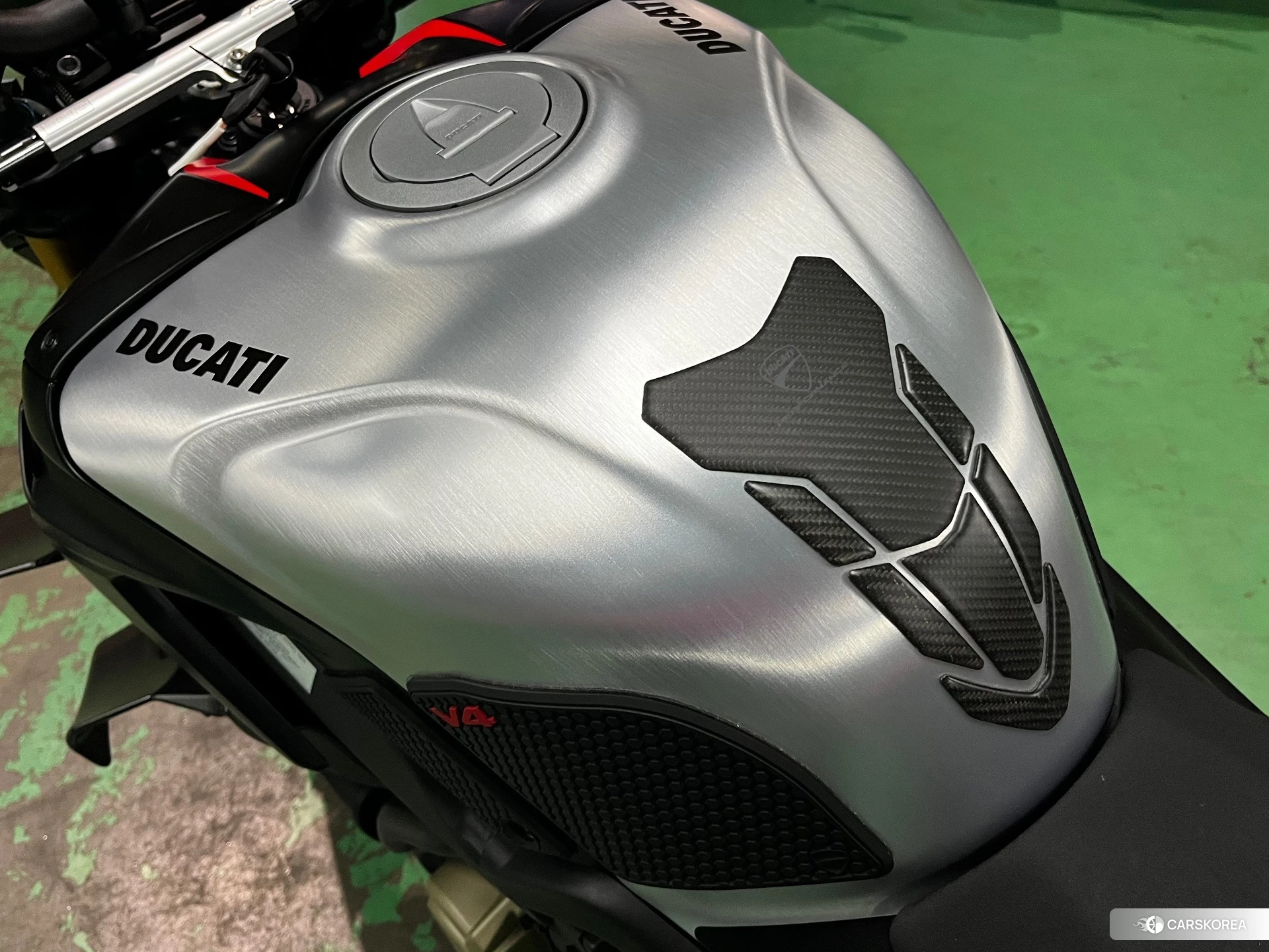 Ducati STREETFIGHTER V4 SP2 id 4374391 из Японии 6