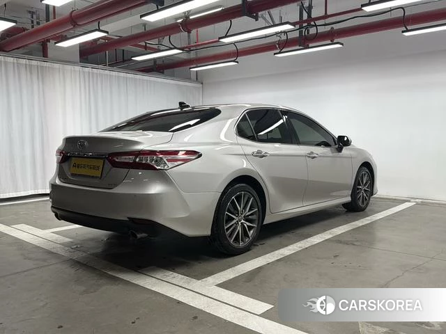 Toyota Camry 2021 Белый из Китая, фото 6