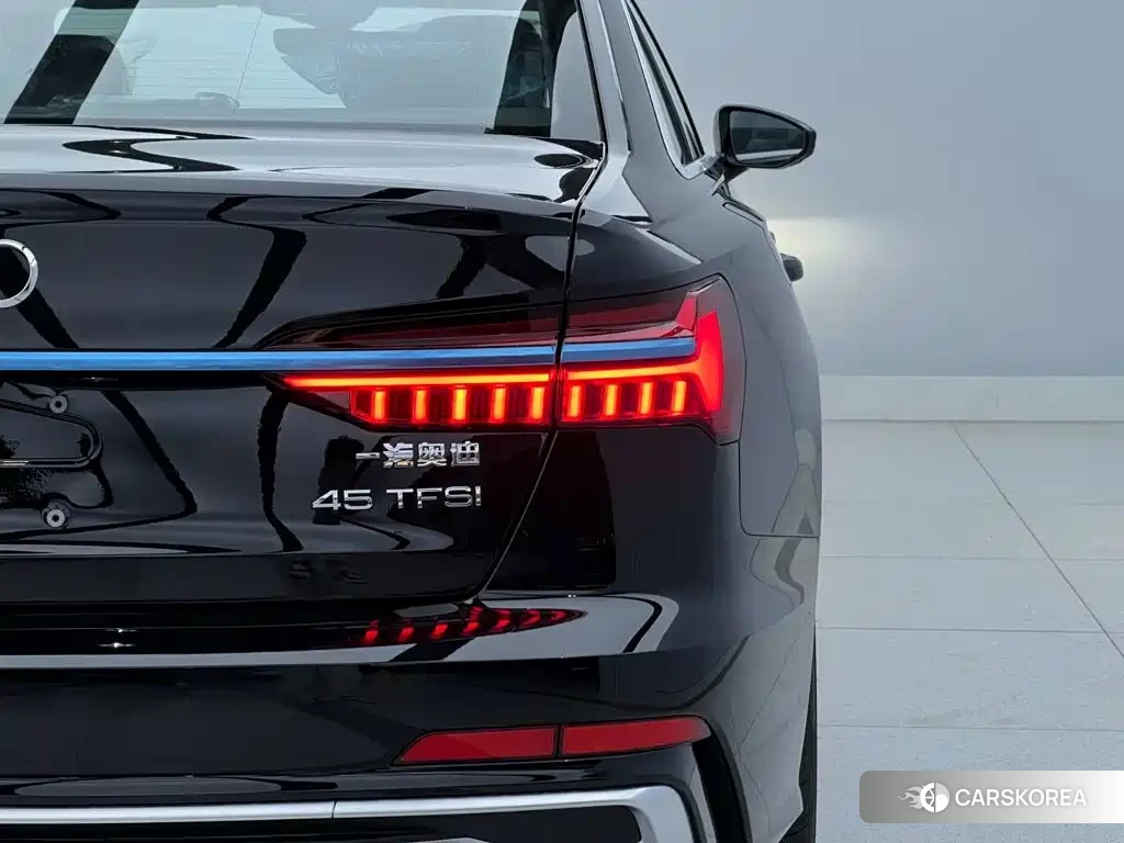 Audi A6L 2026 Черный из Китая, фото 6