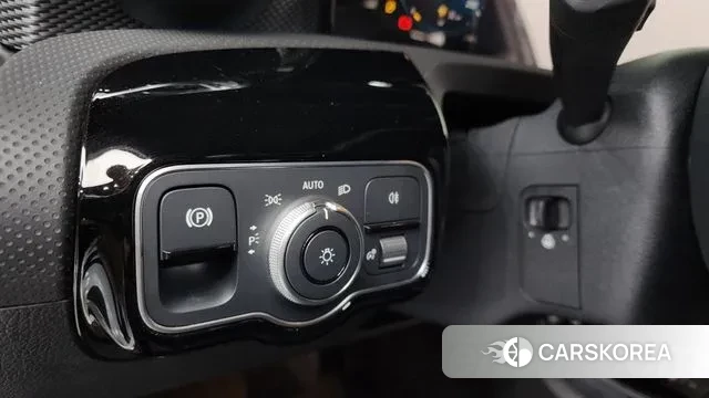 Mercedes-Benz A-Class W177 2023 Белый из Кореи, фото 6