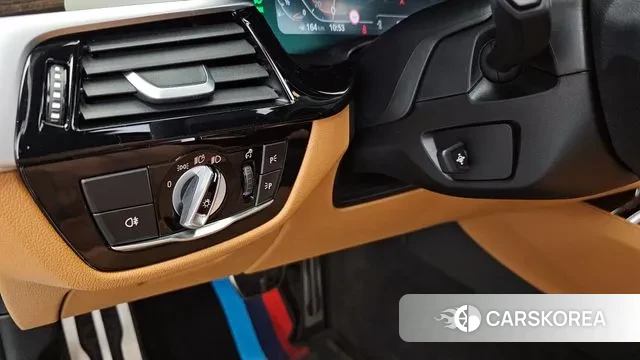 BMW 5 Series (G30) 2020 Белый из Кореи, фото 6