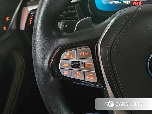 BMW 5 Series (G30) 2022 Белый из Кореи, фото 6