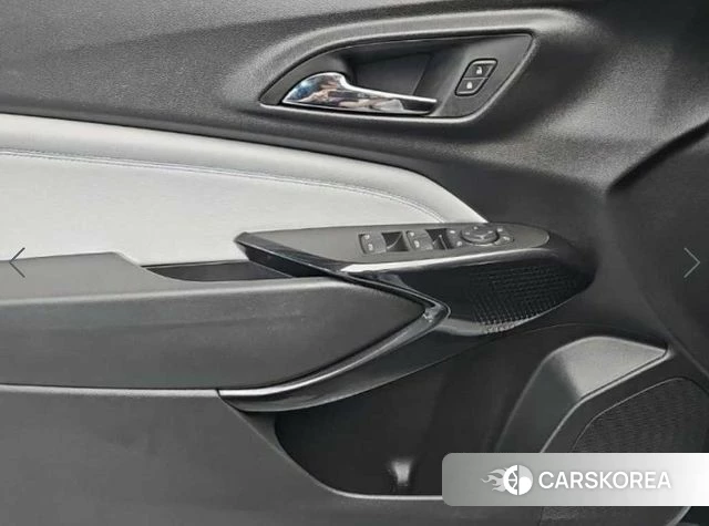 Chevrolet (GM Daewoo) Trax Crossover 2024 Белый из Кореи, фото 6