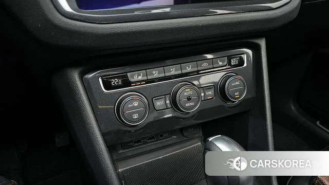 Volkswagen Tiguan second Generation 2020 Серый из Кореи, фото 6