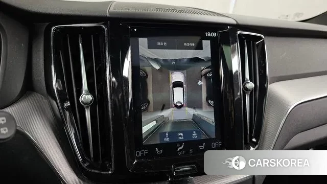 Volvo XC60 second Generation 2021 Белый из Кореи, фото 6