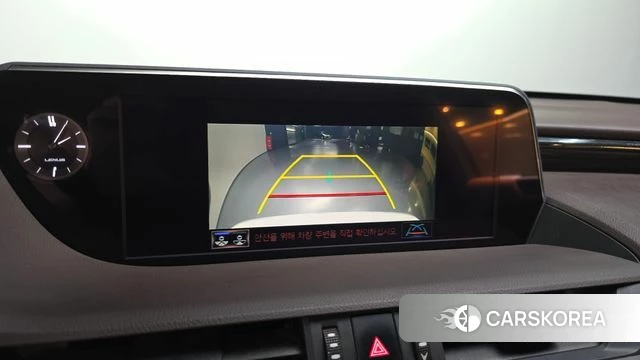 Lexus ES300h 7th generation 2020 Белый из Кореи, фото 6