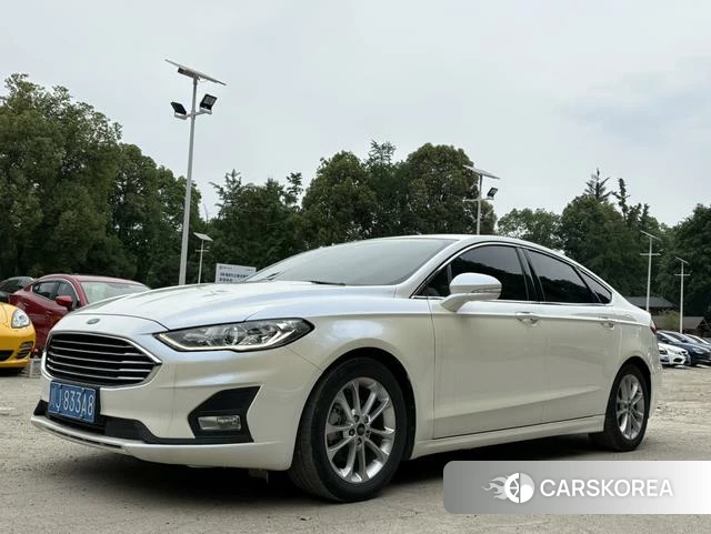 Ford Mondeo 2022 Белый из Китая, фото 6