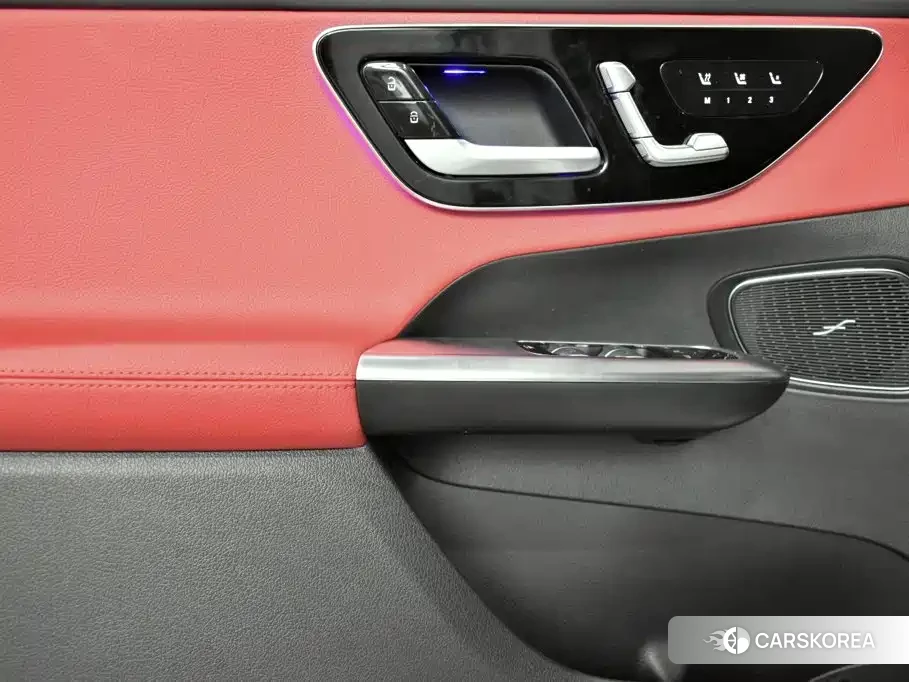 Mercedes-Benz GLC 2023 Белый из Китая, фото 6