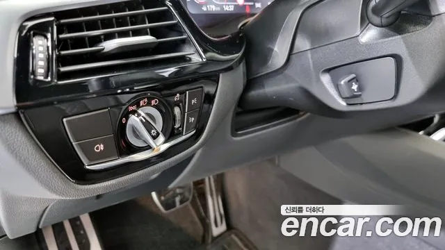 BMW 6 Series GT (G32) 2023 Белый из Кореи, фото 6