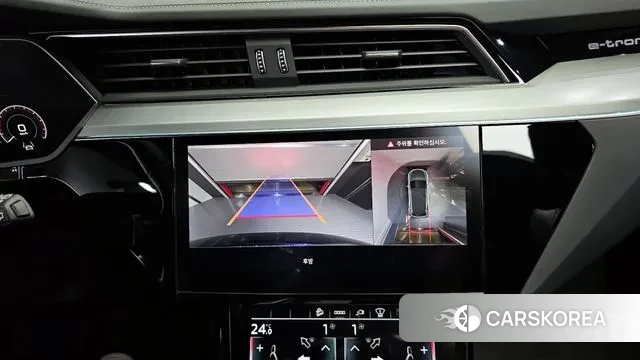 Audi e-Tron 2021 Синий из Кореи, фото 6