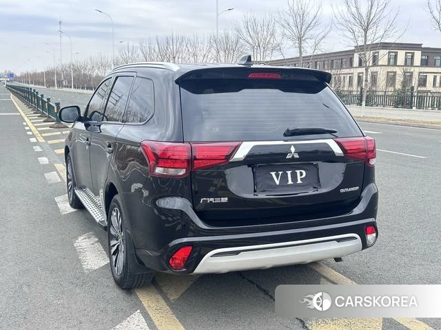 Mitsubishi  Outlander 2022 Черный из Китая, фото 6