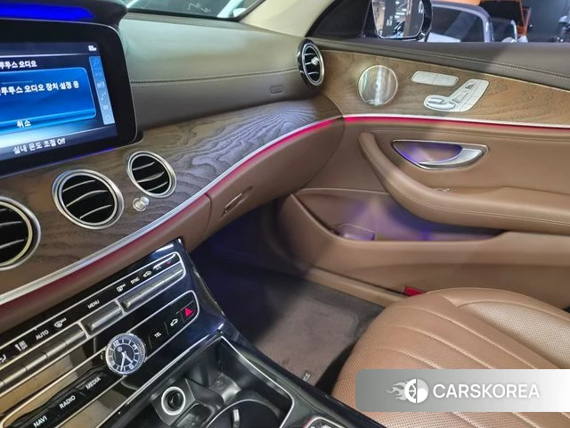 Mercedes-Benz E-Class W213 2018 Серый из Кореи, фото 6