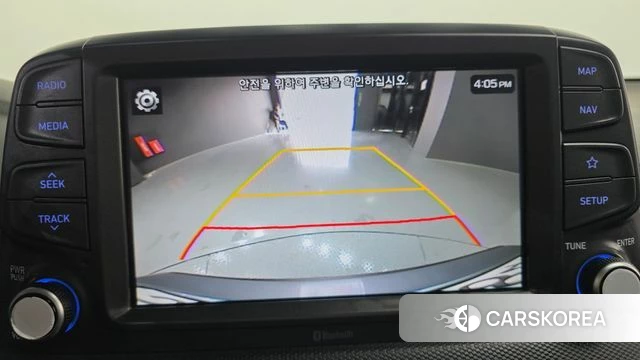 Hyundai Kona 2018 Светло-серебряный цвет из Кореи, фото 6