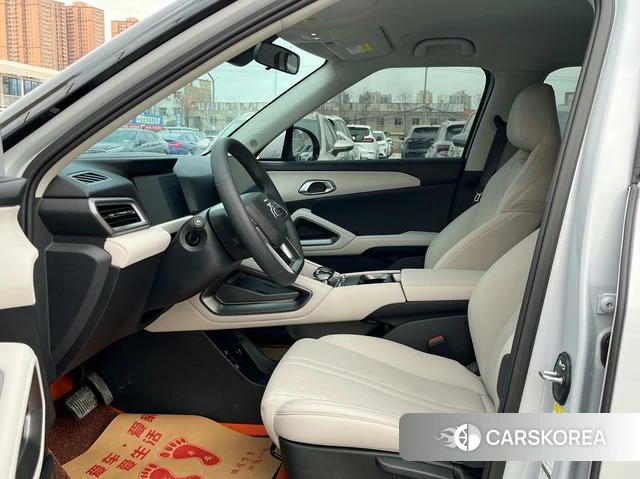 BYD Yuan UP 2025 Белый из Китая, фото 6