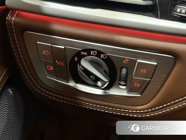 BMW 7 series 2018 Черный из Китая, фото 6
