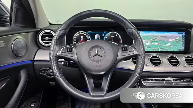 Mercedes-Benz E-Class W213 2018 Синий из Кореи, фото 6