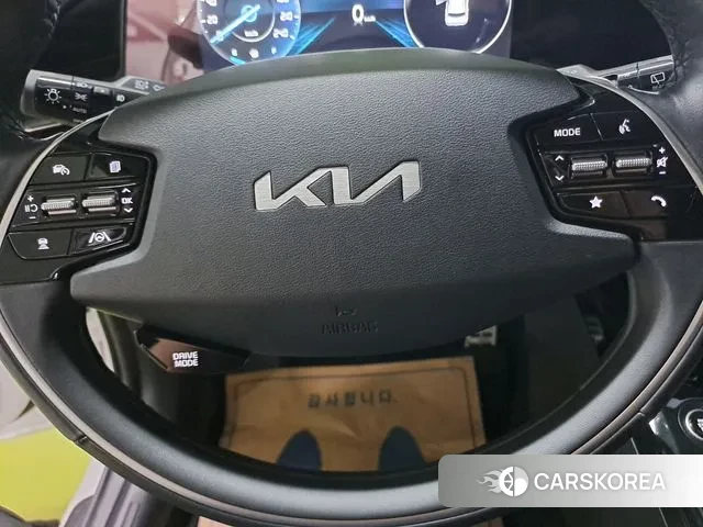 Kia Di Ol Nu Niro 2023 Белый из Кореи, фото 6