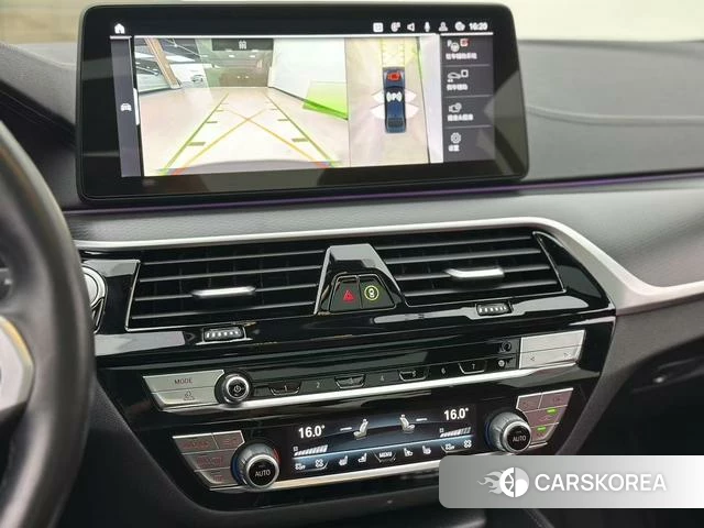 BMW 5 series 2023 Черный из Китая, фото 6