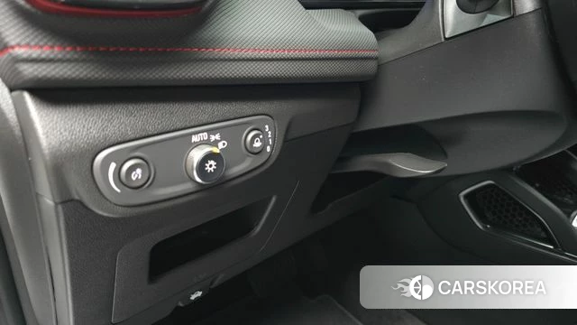 Chevrolet (GM Daewoo) The New Trail Blazer 2024 Белый из Кореи, фото 6