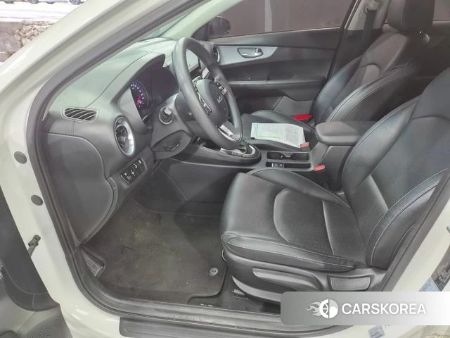 Kia The New K3 2nd generation 2022 Белый из Кореи, фото 6