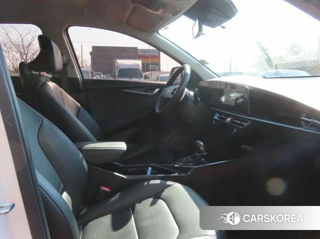 Kia Di Ol Nu Niro 2022 Белый из Кореи, фото 6