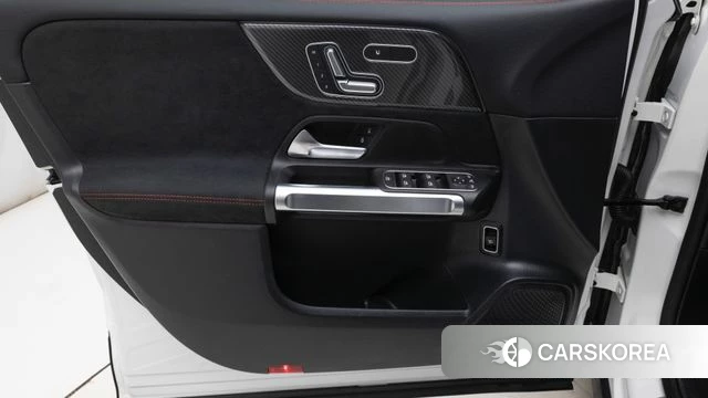 Mercedes-Benz GLB-Class X247 2025 Белый из Кореи, фото 6