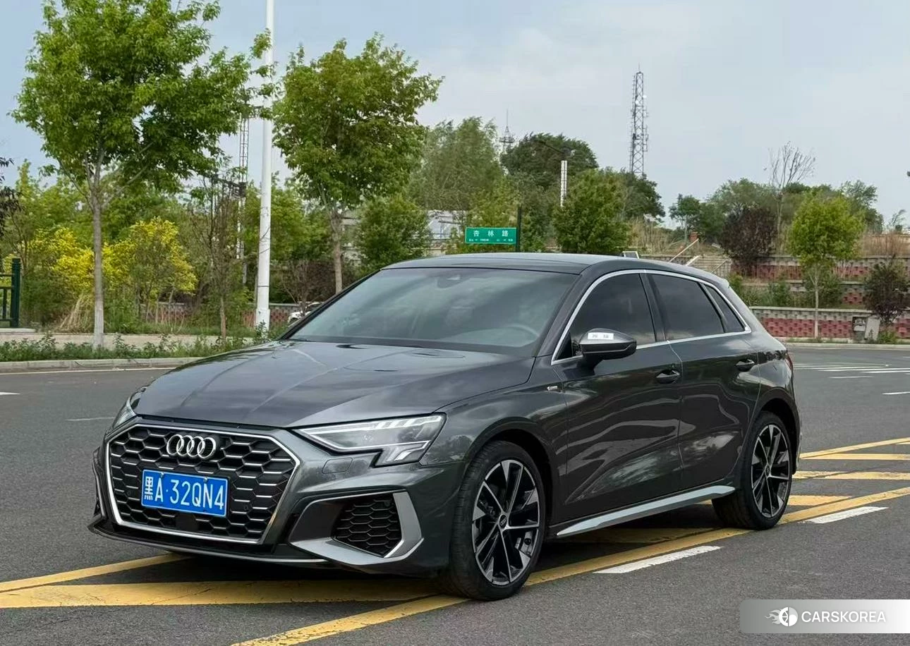 Audi A3 2023 Темно-серый из Китая, фото 6
