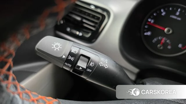 Kia Stonic 2018 Белый из Кореи, фото 6
