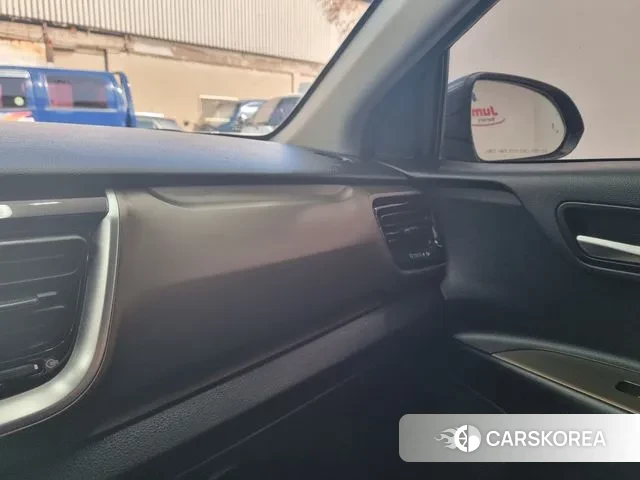 Kia Stonic 2018 Синий из Кореи, фото 6