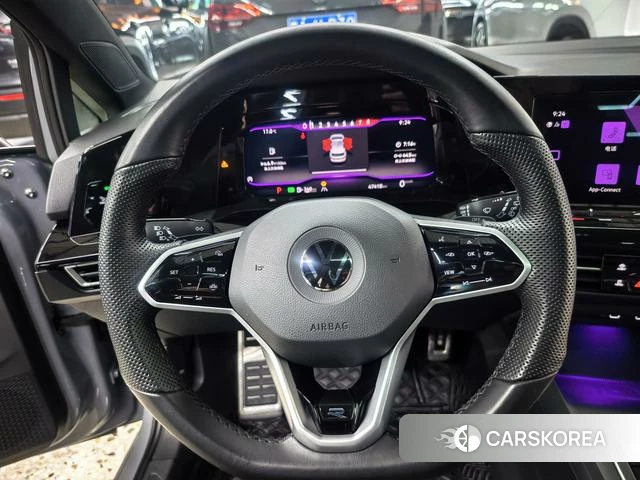 Volkswagen Golf 2023 Темно-серый из Китая, фото 6