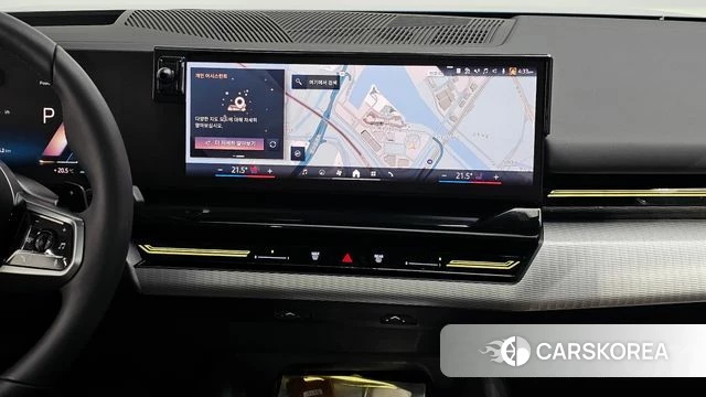 BMW 5 Series (G60) 2024 Светло-серебряный цвет из Кореи, фото 6