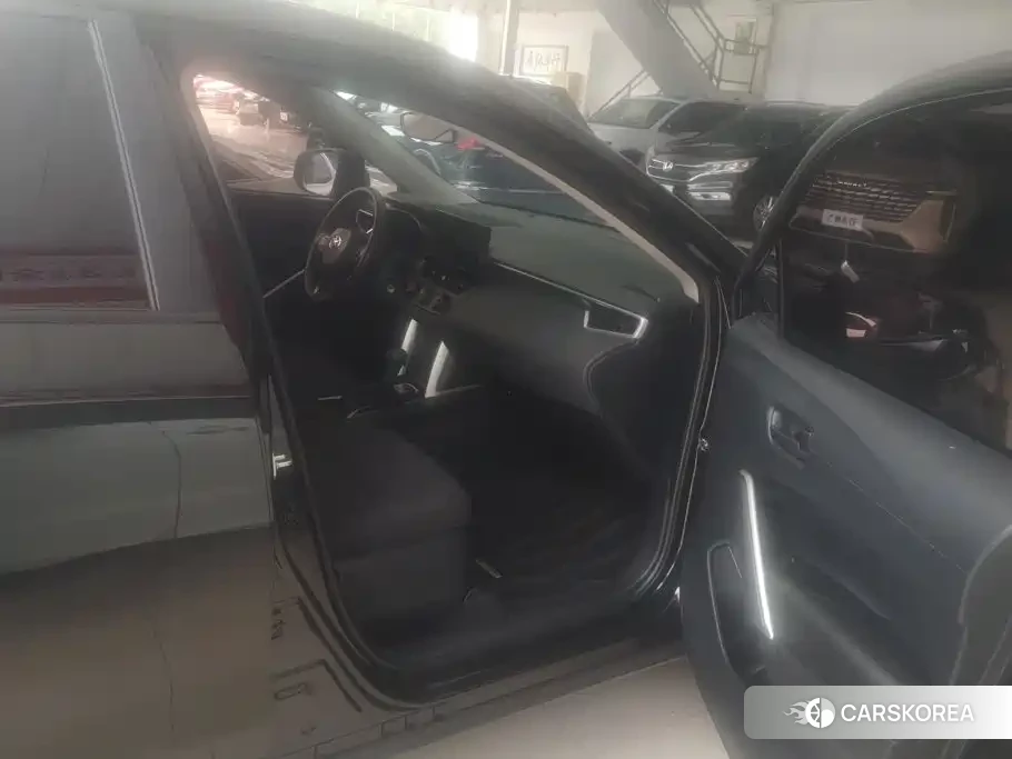 Toyota Corolla 2025 Черный из Китая, фото 6