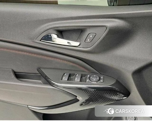 Chevrolet (GM Daewoo) Trax Crossover 2024 Белый из Кореи, фото 6