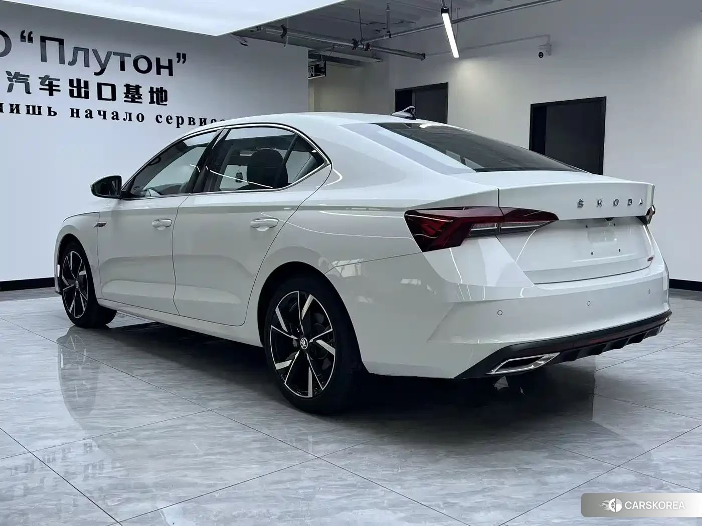 Skoda Octavia 2024 Белый из Китая, фото 6