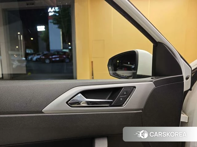 Volkswagen Polo 2023 Белый из Китая, фото 6
