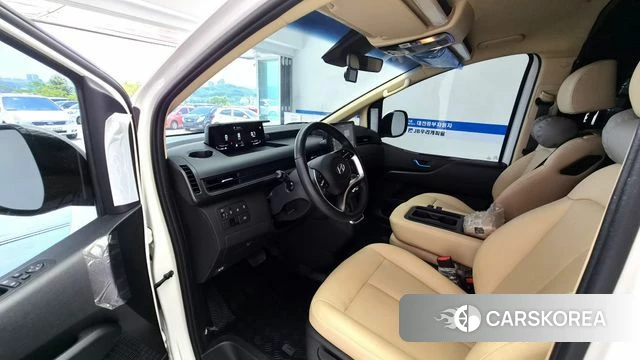 Hyundai Staria 2025 Белый из Кореи, фото 6