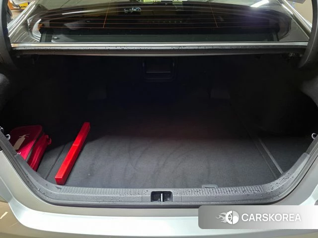 Toyota Camry (XV80) 2025 Серебряный из Кореи, фото 6
