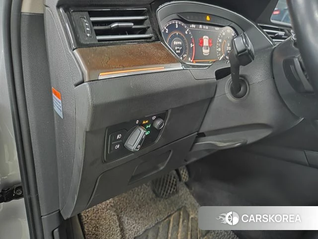 Volkswagen Passat GT (B8) 2018 Серебряный из Кореи, фото 6