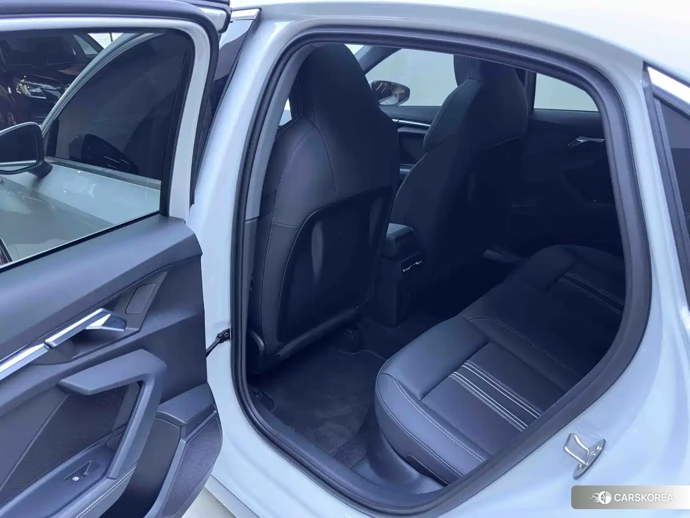 Audi A3 2023 Белый из Китая, фото 6