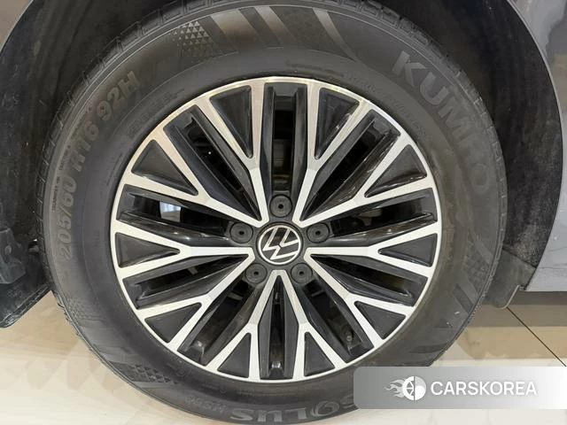 Volkswagen Sagitar 2023 Темно-серый из Китая, фото 6