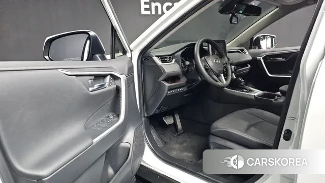 Toyota RAV4 5th Generation 2024 Белый из Кореи, фото 6