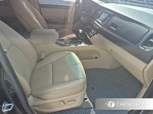 Kia The New Carnival 2019 Черный из Кореи, фото 6
