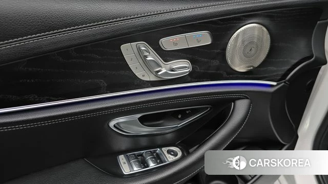 Mercedes-Benz E-Class W213 2022 Белый из Кореи, фото 6