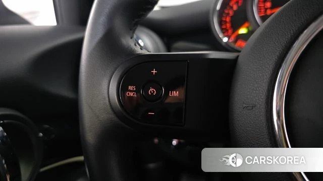 Mini Cooper 2022 Серебристо-серый из Кореи, фото 6